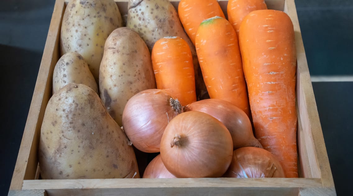 How do you store fresh vegetables at room temperature