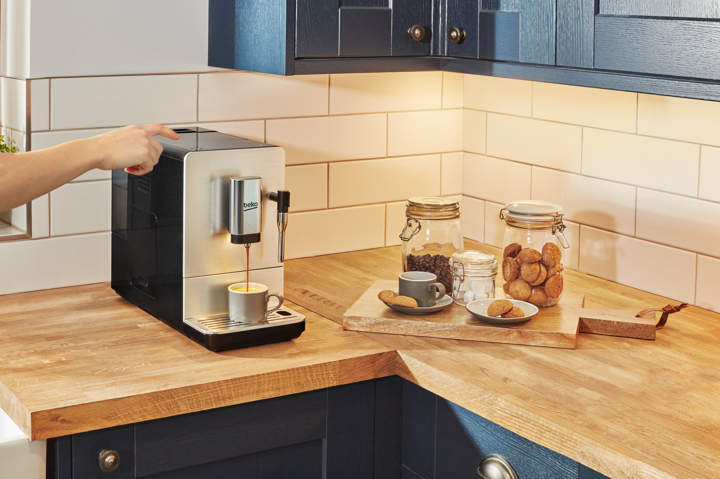 Bean To Cup Coffee Machine with Steam Wand CEG5311 | Beko UK