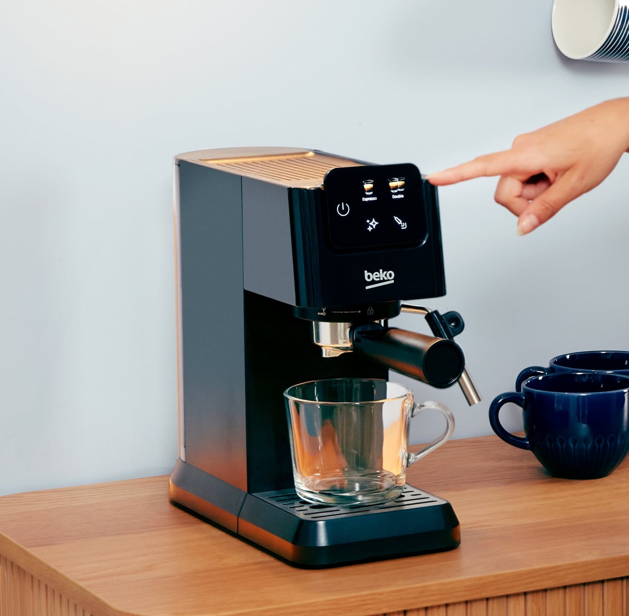 CaffeExperto Manual Espresso Coffee Machine with Steam Wand