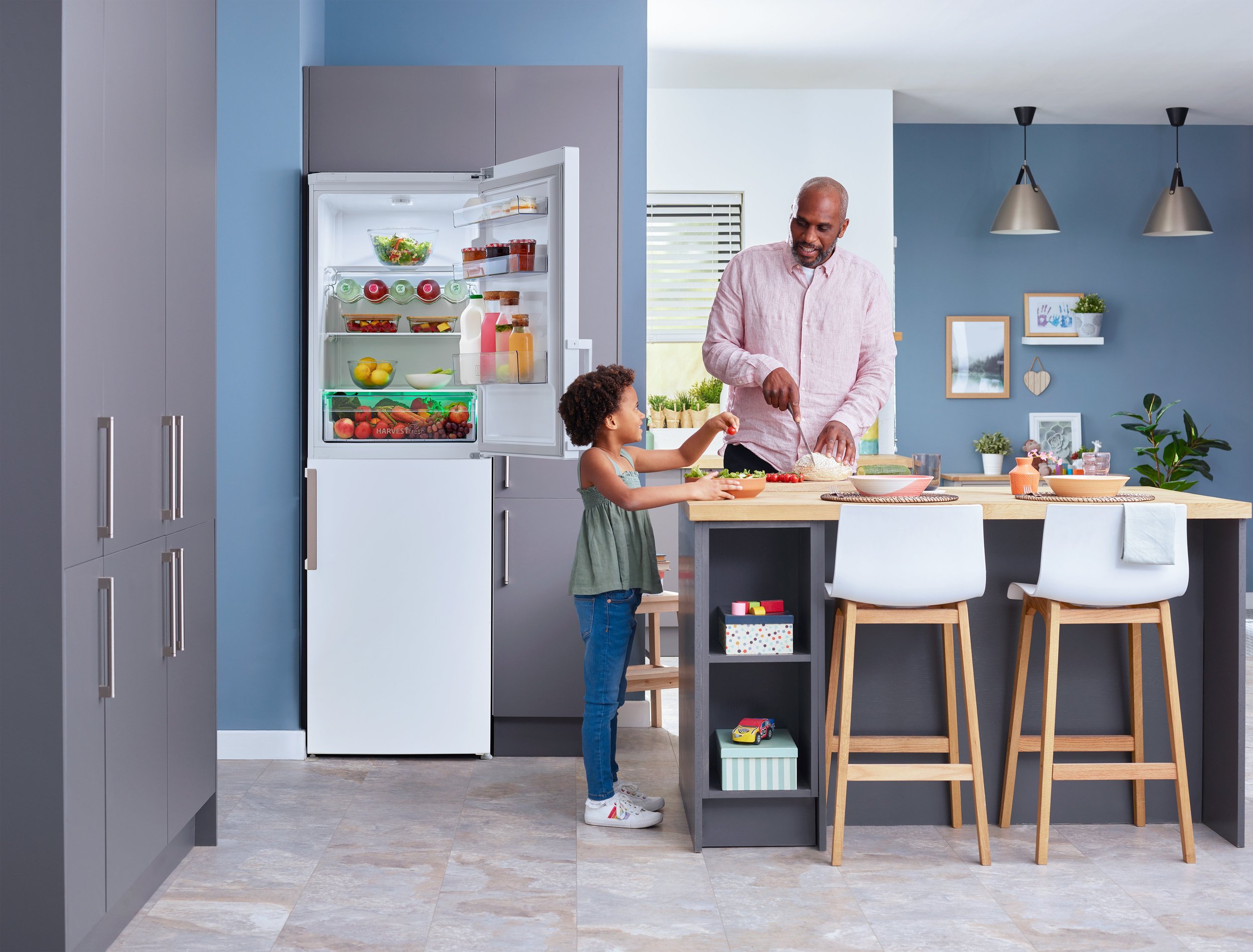 Beko cfp3691vw fridge freezer store