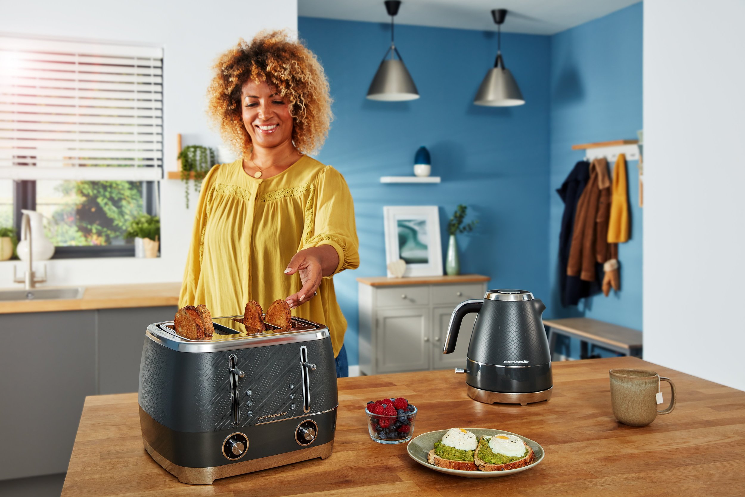 Beko cosmopolis 4 slice toaster black hot sale